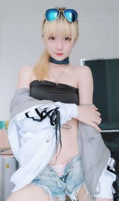 欧美时尚街拍连衣裙_国产剧免费观看超清