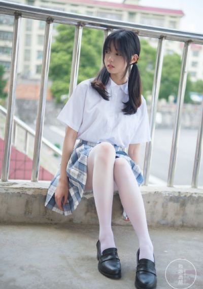 日韩精品成人色亚卫论坛_1080电影免费在线