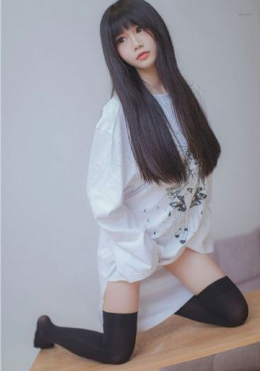 国产嫩模无内衣视频_免费手机观看