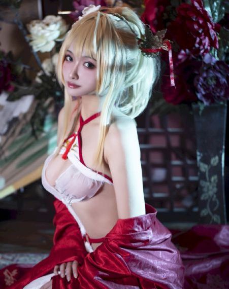 欧美成人3p在线视频_DVD超清免费观看
