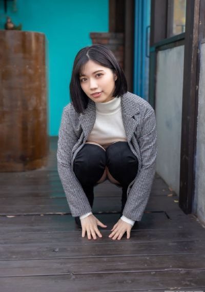 日韩职业装美女图片_1080P超清免费观看