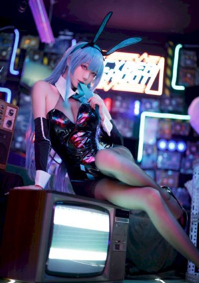 欧美男人西装头像图片_DVD在线观看完整版